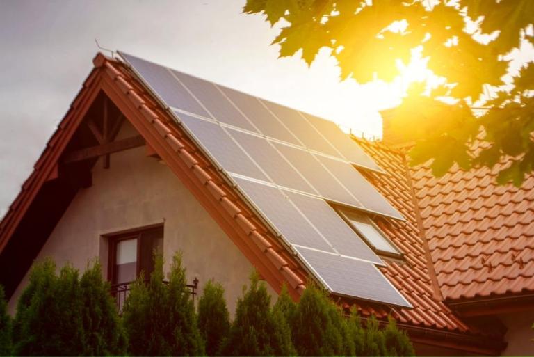 Nos conseils pour installer des panneaux solaires à Miramas